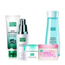水潤透白新主張 深度體驗頤蓮玻尿酸盈潤亮白套裝